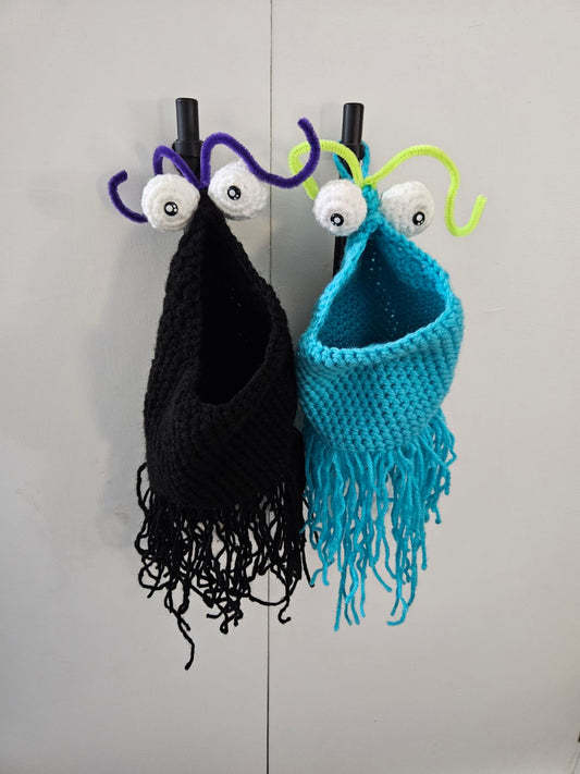 Yip Yip Alien Hanging Basket